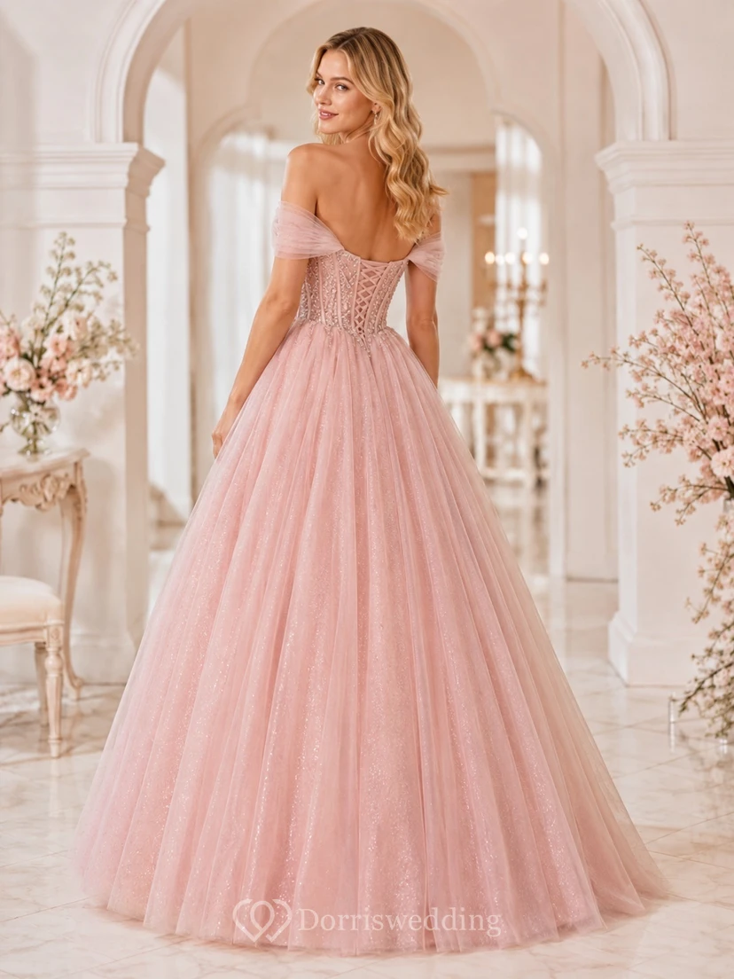 Luxuriöses, rosafarbenes, schulterfreies Ballkleid aus perlenbesetztem Tüll – das perfekte Abiballkleid view 2