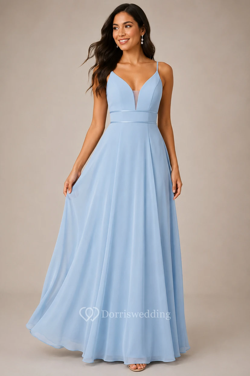 Robe de demoiselle d'honneur longue en mousseline, coupe trapèze, col en V, sans bretelles, ornée d'un ruban et d'un décolleté en V plongeant. view 8
