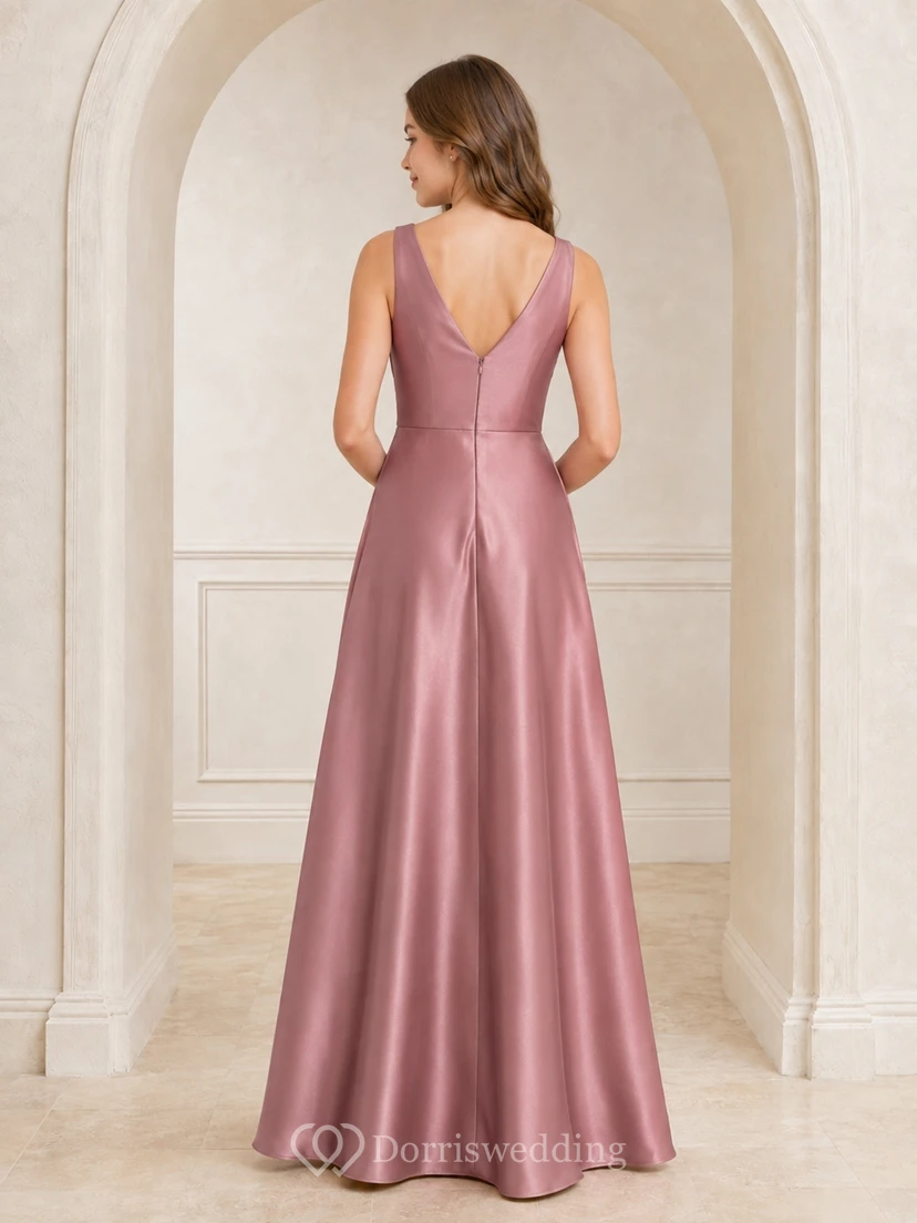 Vestido de dama de honor juvenil color rosa empolvado, corte en A, escote en V, sin mangas, satén, moderno. view 2