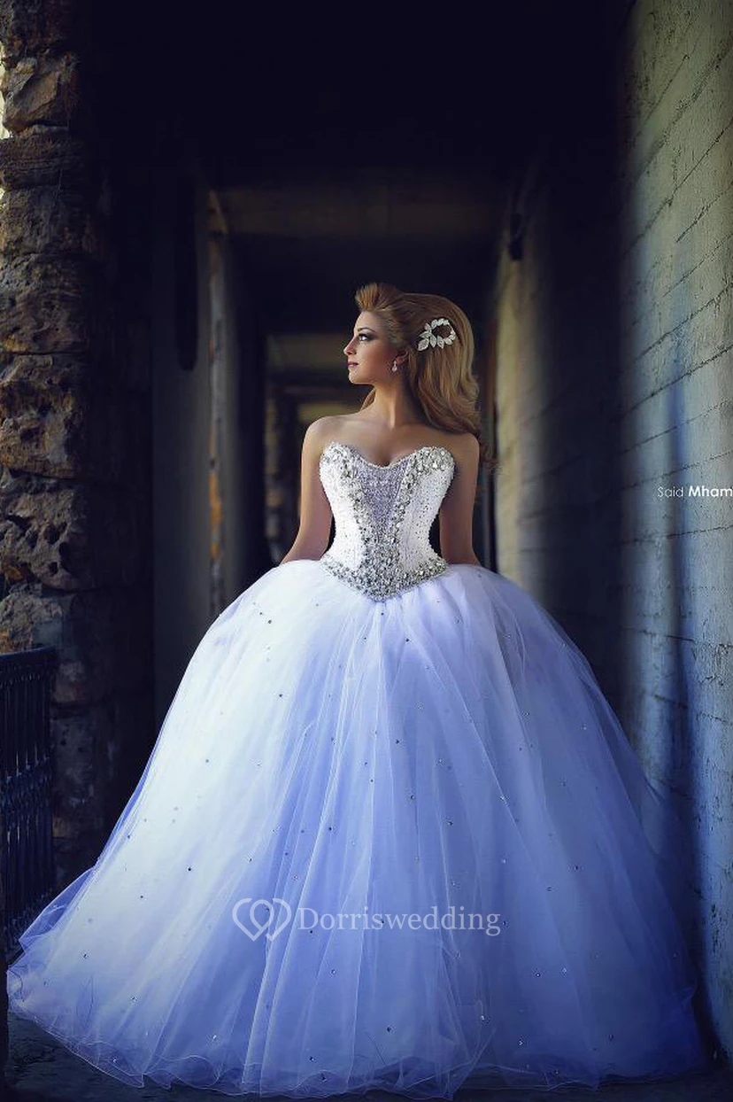 Elegant Sweetheart Sleeveless Tulle Wedding Dress Lace-up With Beadings Crystals