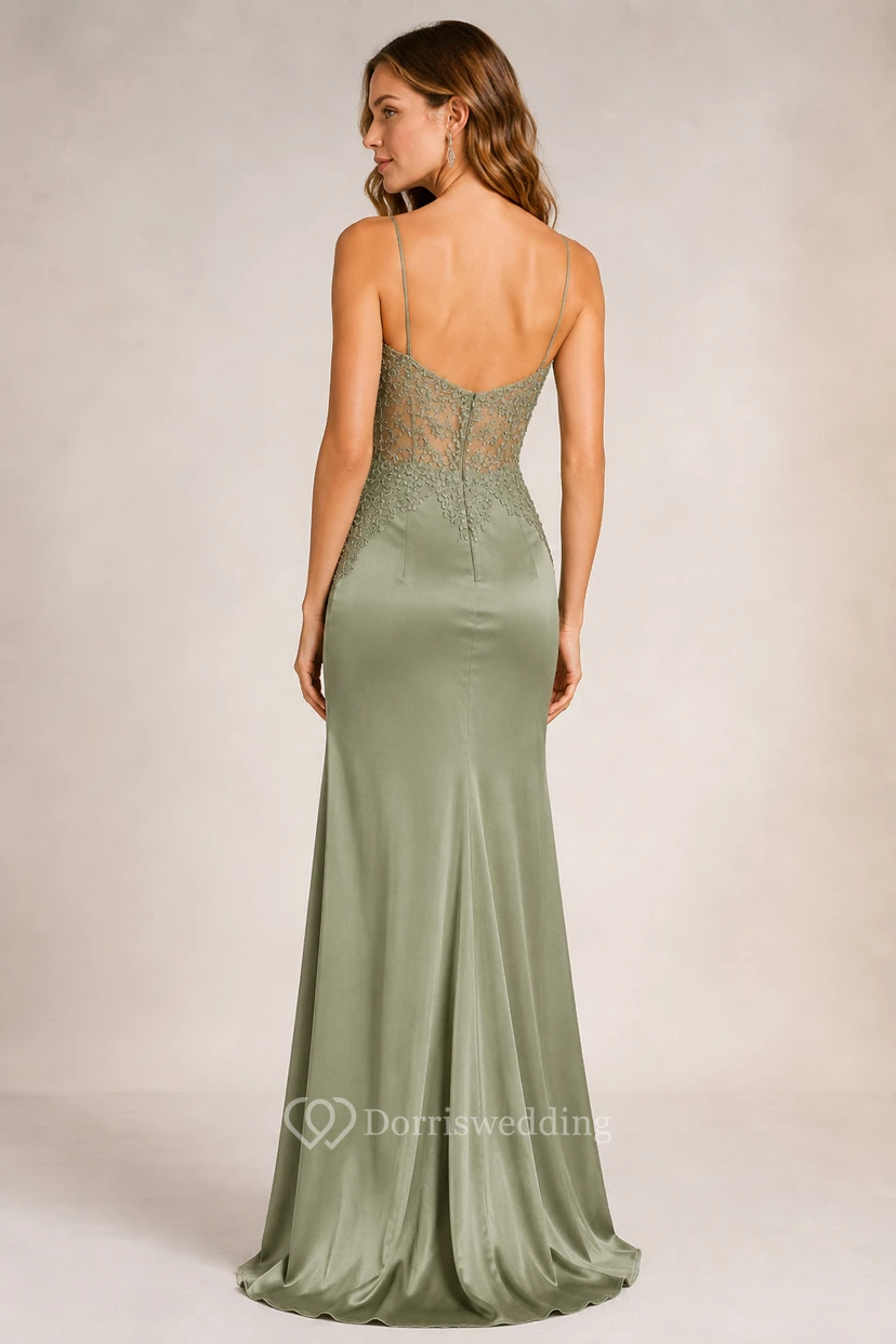 Salbeigrünes, trägerloses Satin-Etui-Abendkleid mit Spitzenoberteil und Schlitz view 2