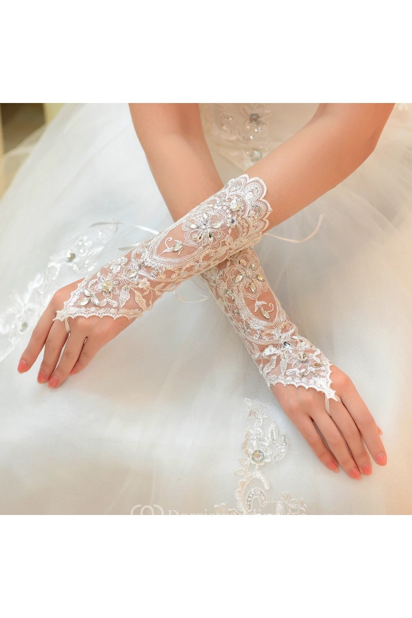 Nouveaux gants longs à lacets