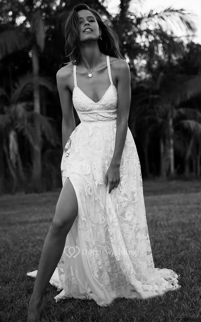 Robe de mariée sexy à bretelles spaghetti et fente sur le devant, sans manches et dentelle. view 4
