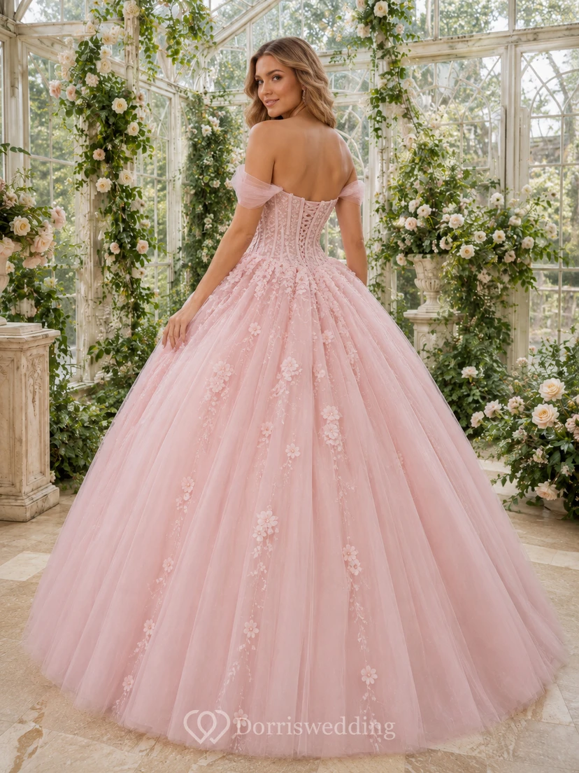 Robe de bal romantique de princesse à épaules dénudées et décolleté cœur en dentelle florale Blush Greenhouse view 2