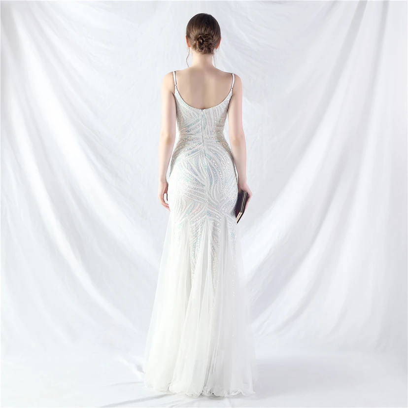 Paillettenbesetztes Abendkleid aus Netzstoff und Trägern view 42