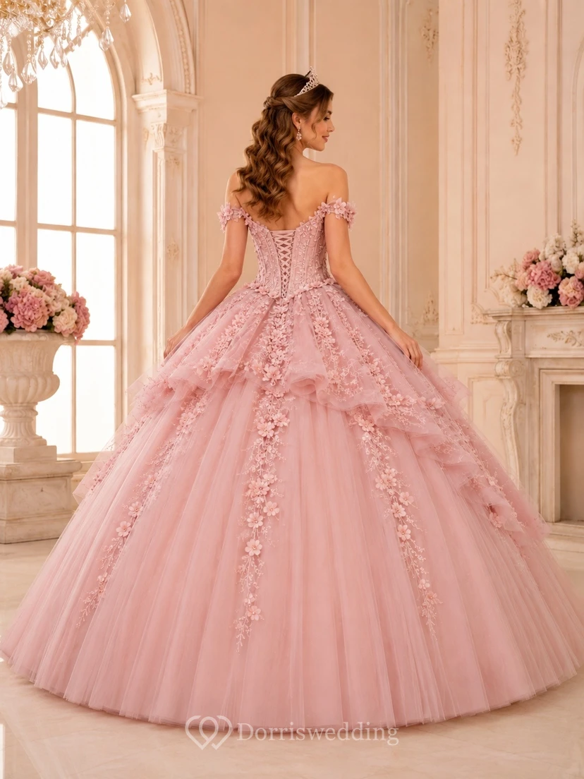 Vestido de quinceañera largo hasta el suelo, estilo princesa, de tul con hombros descubiertos y estampado floral. view 2