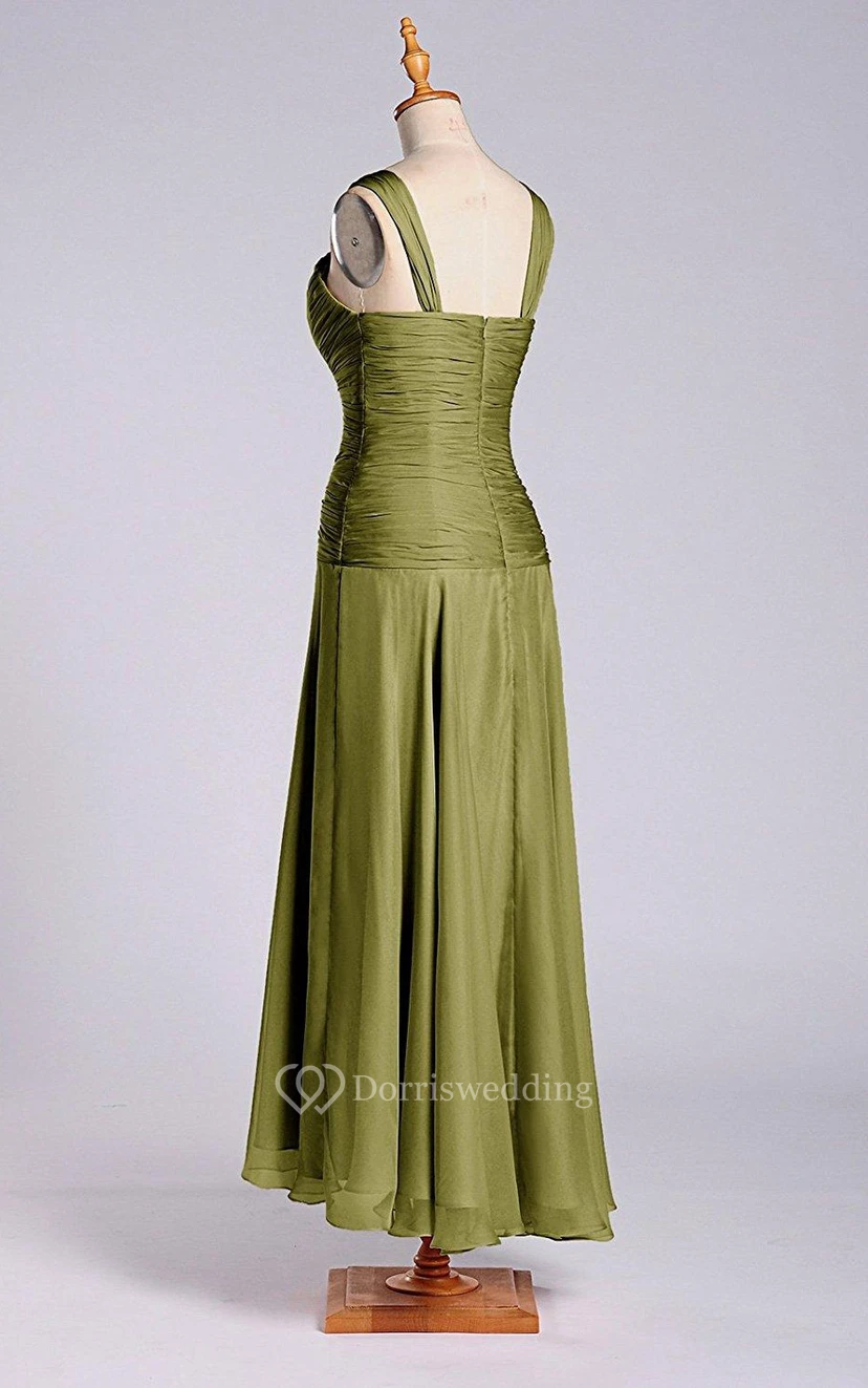 Ärmelloses Chiffonkleid mit V-Ausschnitt und Teelänge view 2