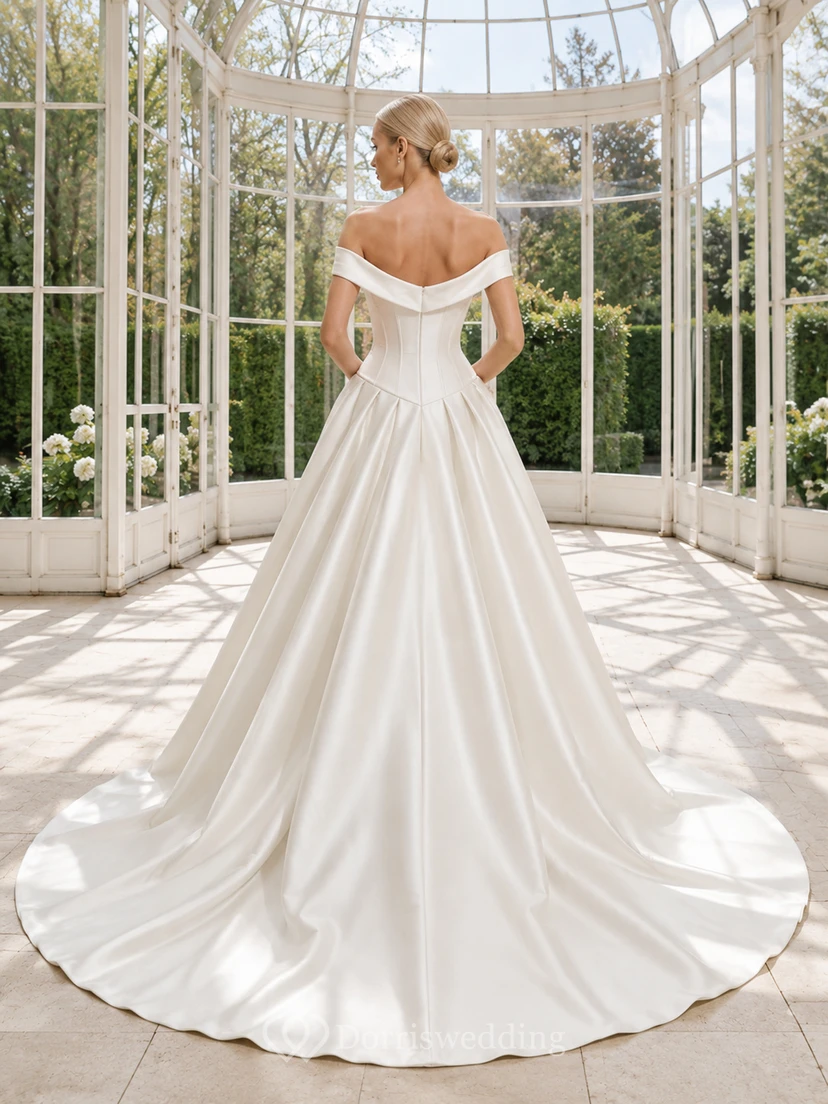 Robe de bal élégante en satin, épaules dénudées, manches courtes, traîne chapelle, drapée, idéale pour une cérémonie de mariage. view 2