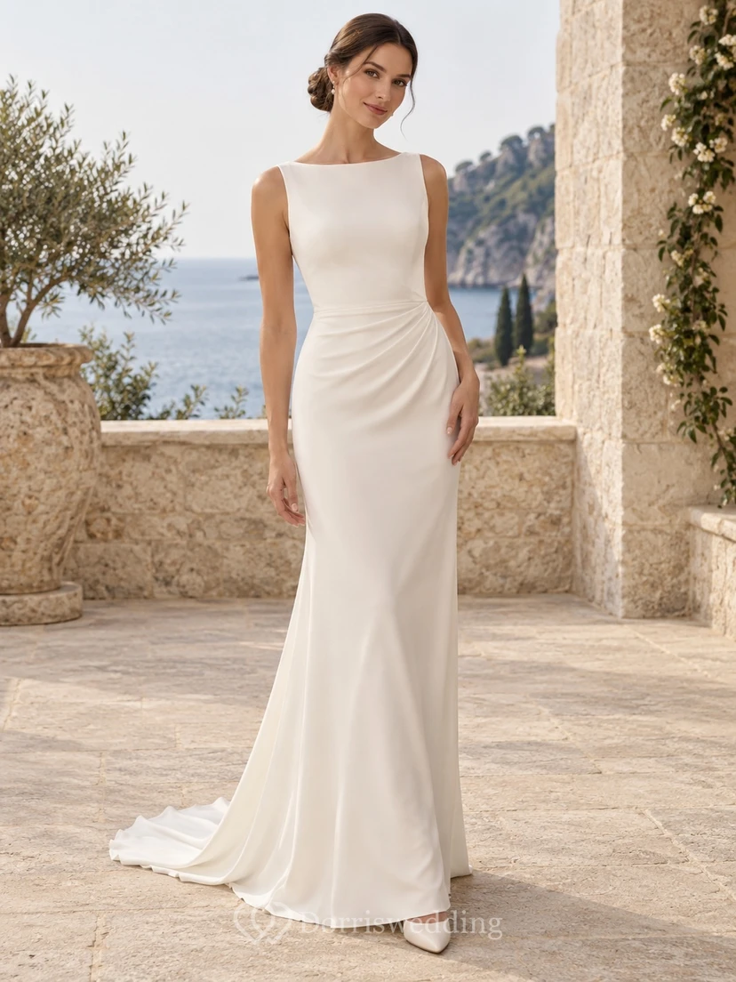 Ärmelloses Brautkleid aus Crêpe mit U-Boot-Ausschnitt, Schleppe und Knopfleiste am Rücken