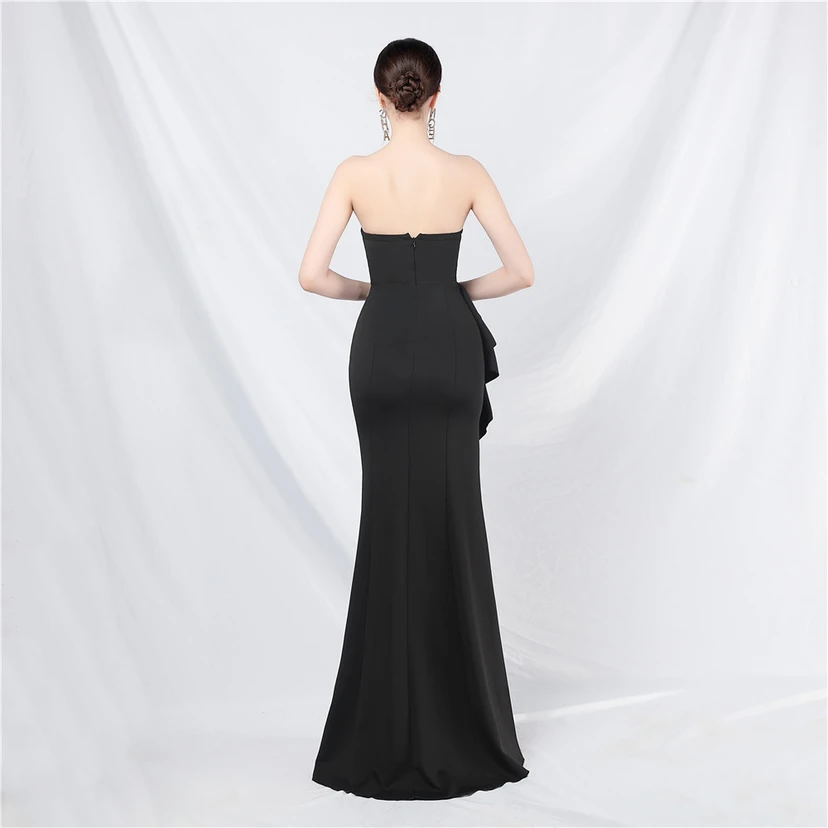 Brautjungfern-Empfangsdinner: Schulterfreies, trägerloses, langes Abendkleid view 33