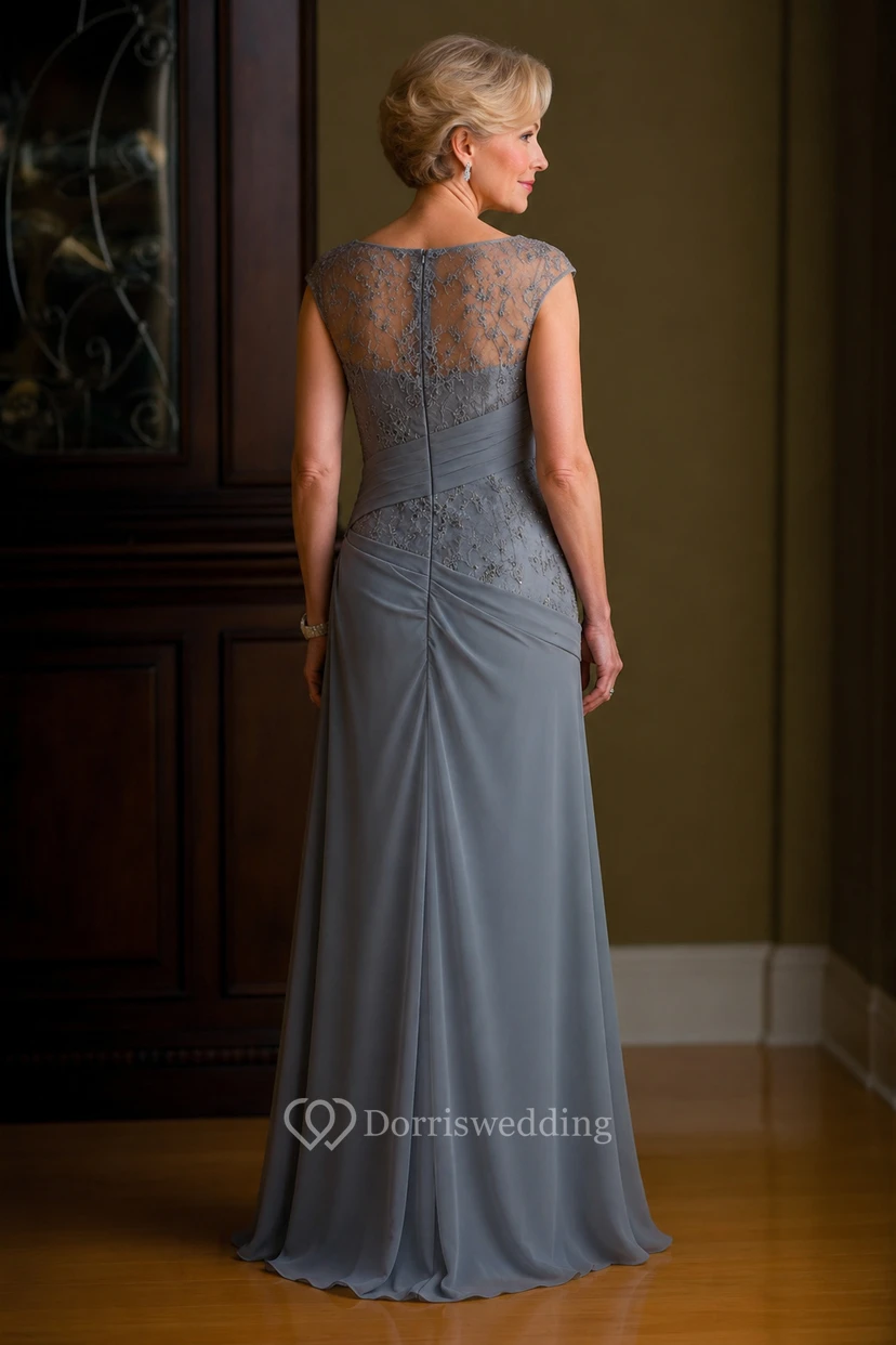 Chiffon-Etui-Kleid mit Rundhalsausschnitt und seitlicher Drapierung, das die Mutter der Braut ziert view 2