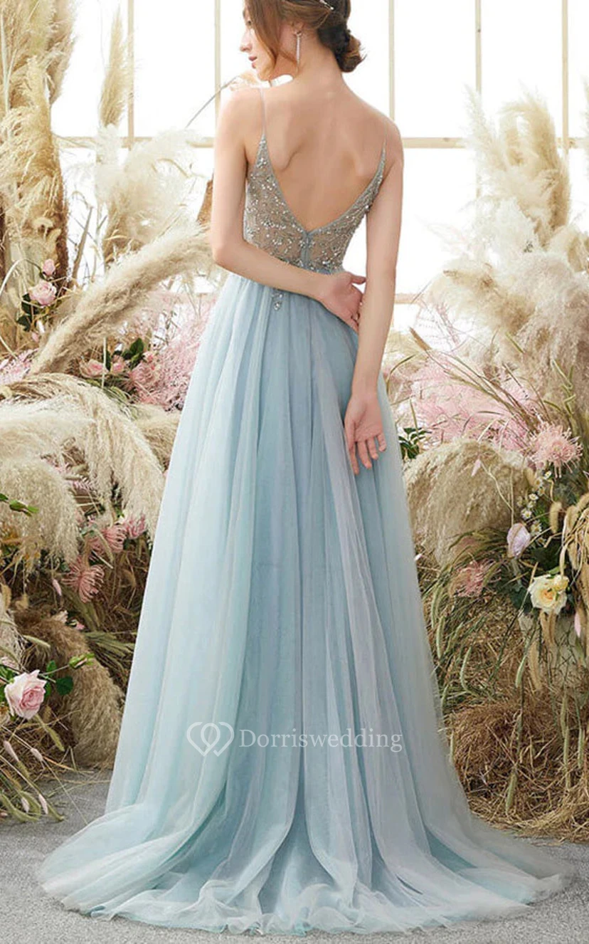 Bezauberndes, vorne geschlitztes, plissiertes Tüll-Abendkleid mit Spaghettiträgern und Perlenstickerei view 2
