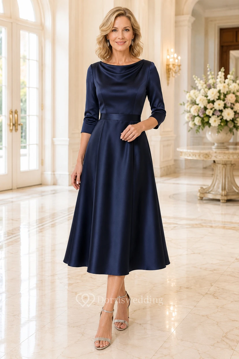 Dunkelblaues, tailliertes A-Linien-Kleid aus Satin mit Wasserfallausschnitt und Teelänge – perfekt für Mütter