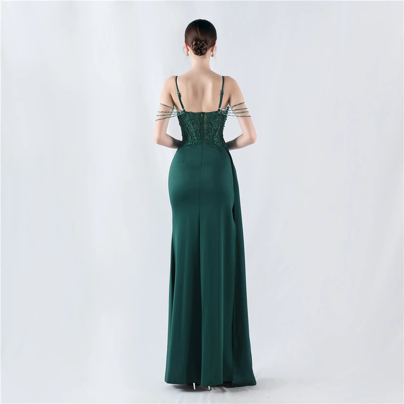 Schweres, mit Diamanten und Blumen besetztes, tailliertes Abendkleid aus Satin mit Fischgrätmuster und Perlenbesatz für Jahrestreffen und Hochzeiten view 6