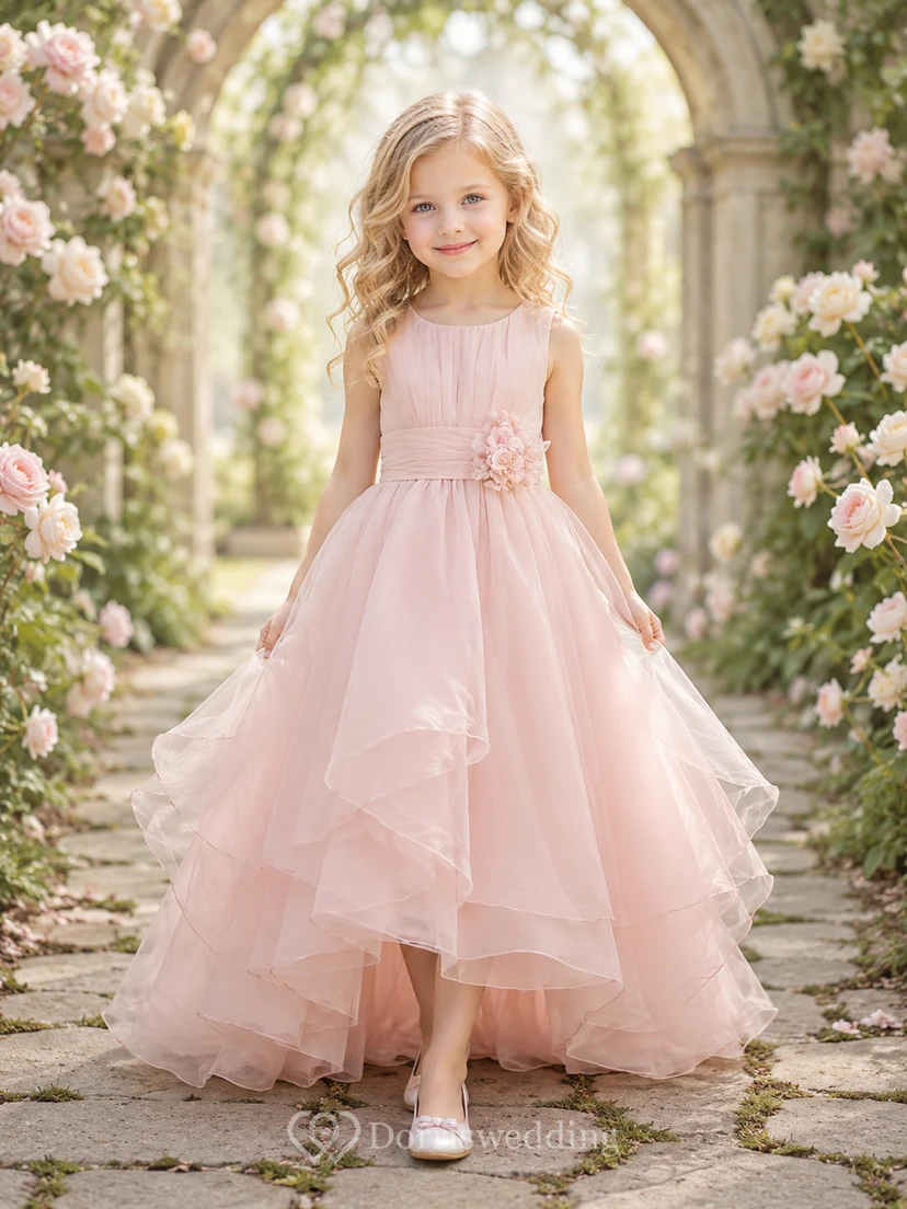 Blumenmädchenkleid aus zartrosa Spitze und Tüll, A-Linie, kurze Ärmel, Rundhalsausschnitt, Teelänge, Rüschenbesatz
