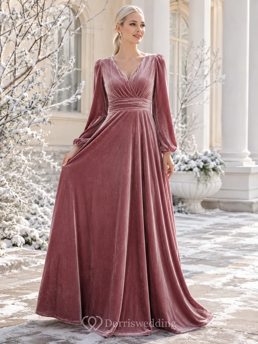 Vestido de novia vintage color malva con escote en V, manga larga y fruncido, de terciopelo y corte en A