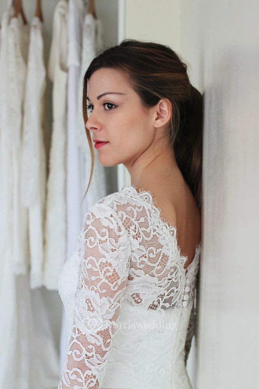 Robe de mariée courte en dentelle blanche | Robe de mariée décontractée longueur genou avec manches view 11