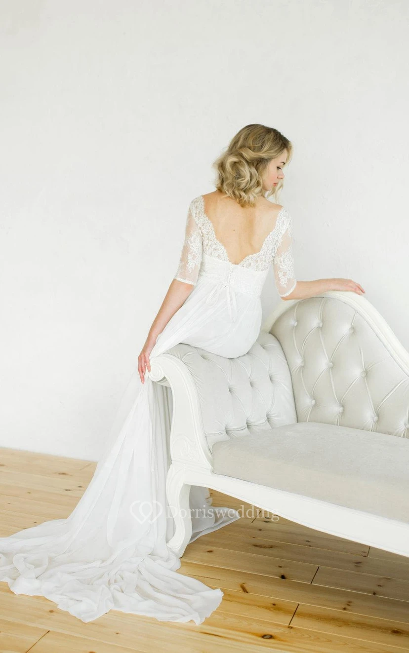 Robe de mariée blanche style vintage pour un renouvellement de vœux. view 3