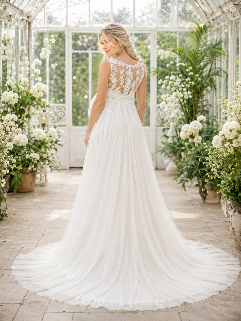 Umstands-Hochzeitskleid mit hohem Kragen, Spitzenoberteil, Empire-Schnitt und A-Linie view 2