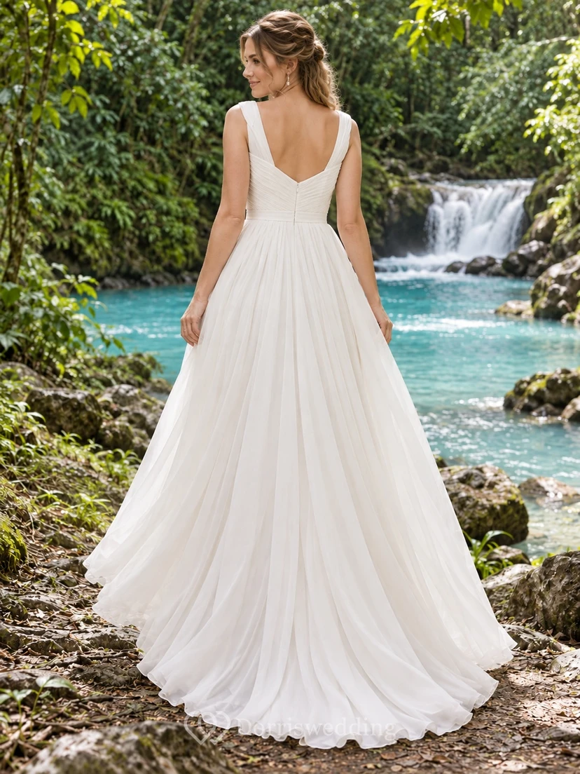 Schlichtes Chiffon-Brautkleid mit V-Ausschnitt, Wickeloberteil und fließendem A-Linien-Rock view 2