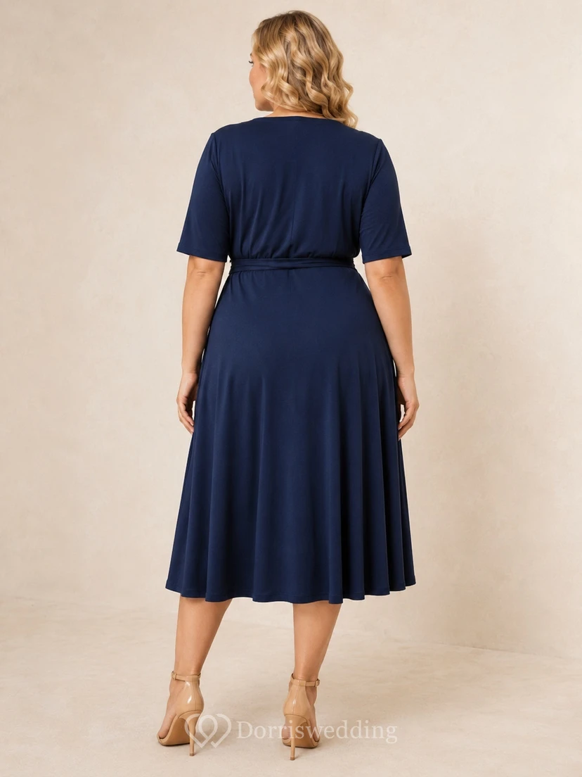 Robe d'invitée grande taille, coupe trapèze, col V, manches courtes, jersey bleu marine foncé view 2
