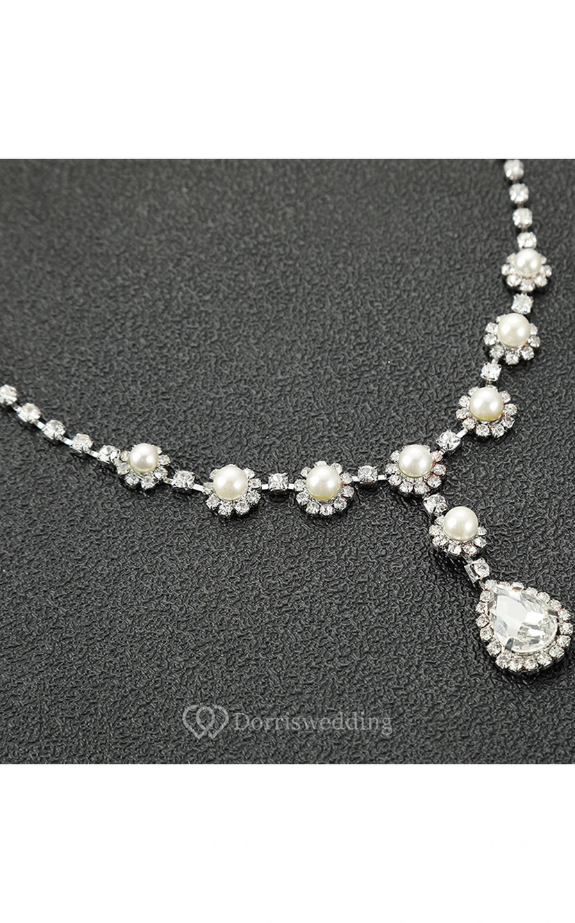 Unique Flower Shaped Rhinestone Necklace and Earrings Jewelry Set view 4