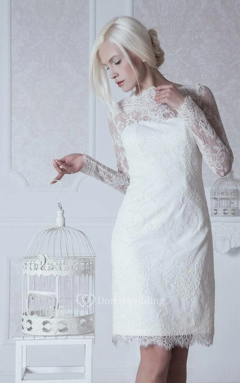 Vestido de encaje de manga larga con cuello alto y escote en la espalda, ideal para la renovación de votos. view 3