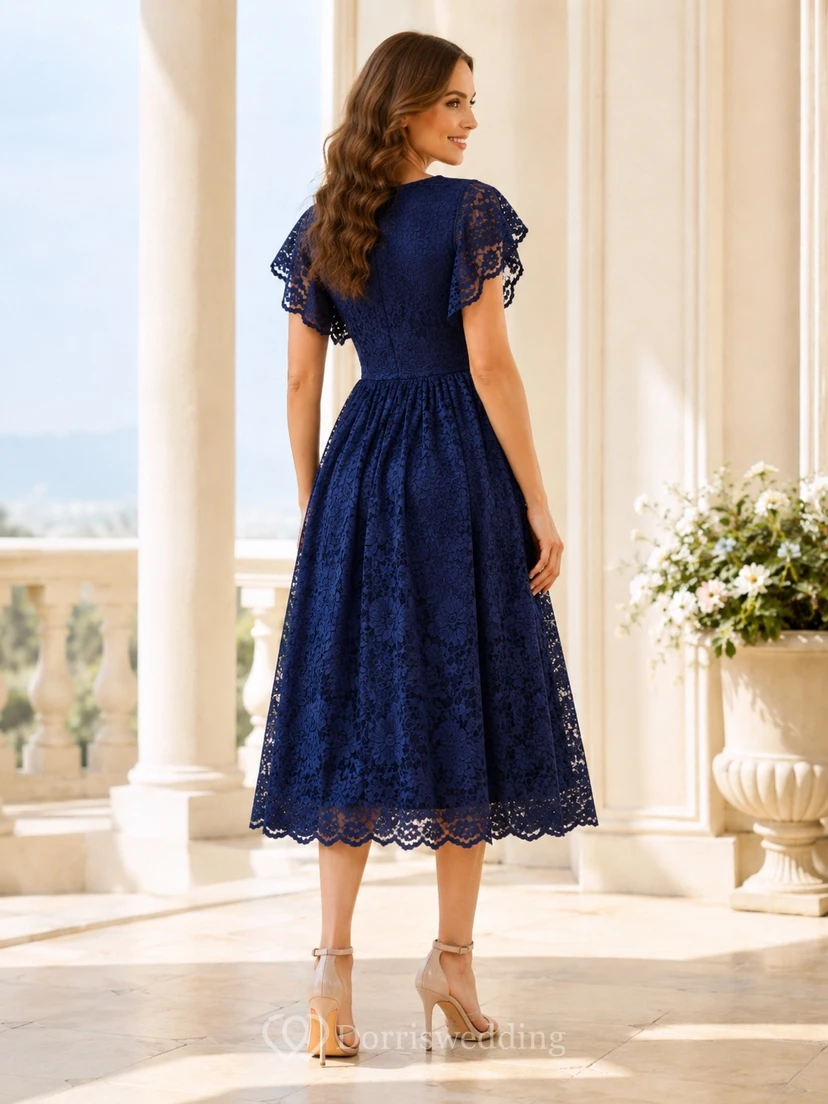 Robe de jardin vintage en dentelle marine, coupe trapèze, longueur thé, col rond, manches courtes view 2