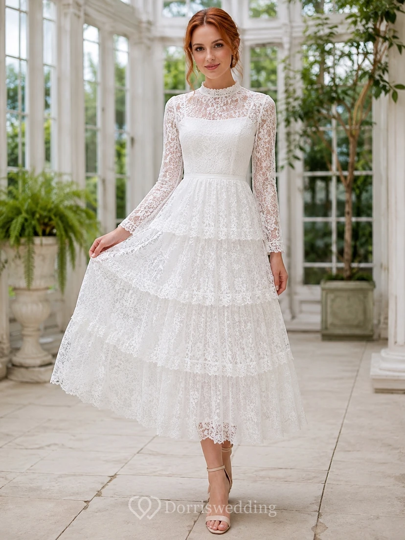 Hochgeschlossenes, langärmeliges Chiffon-Brautkleid mit Stufenspitze, hohem Kragen und A-Linien-Schnitt in Teelänge