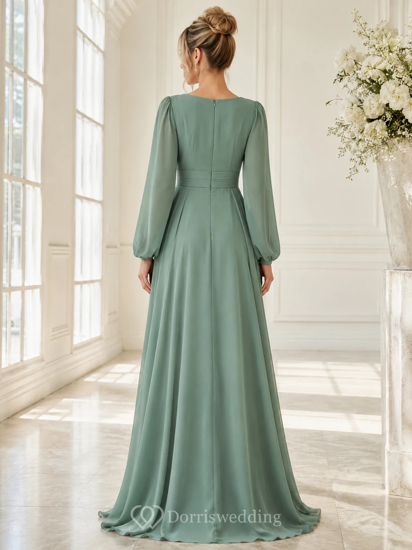 Vestido largo de gasa con mangas estilo poeta y corte en A, color verde salvia. view 2
