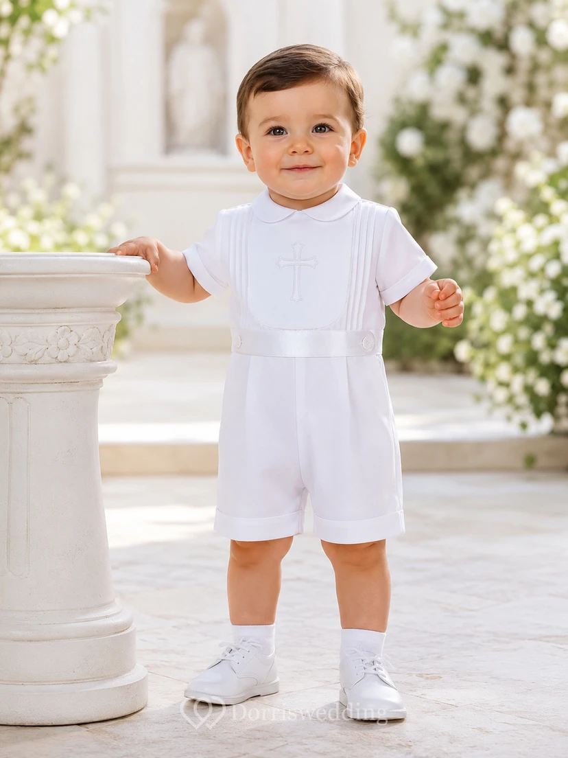 Katholisches weißes Kurzarm-Taufkleid mit hohem Kragen und Abnähern