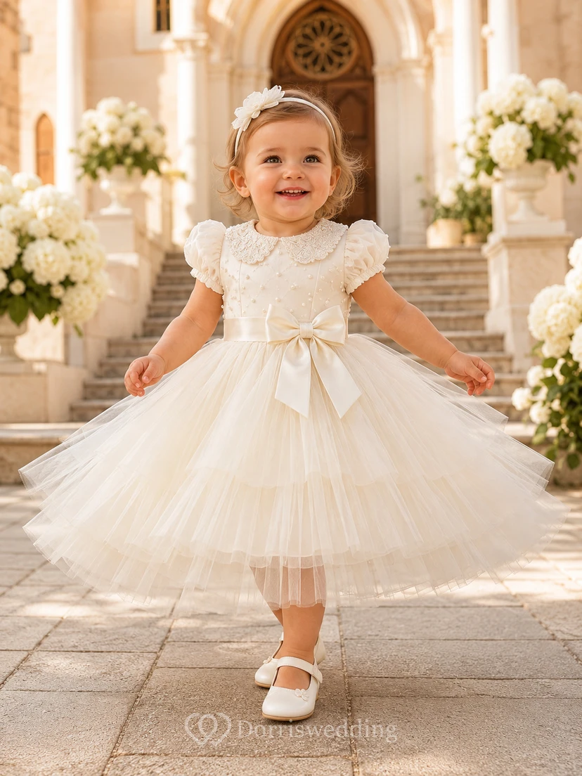Lagen-Taufkleid aus Tüll, A-Linie, Puffärmel, Schleife in der Taille, romantisch, bezaubernd, elegant, mit Schmucksteinen besetzt