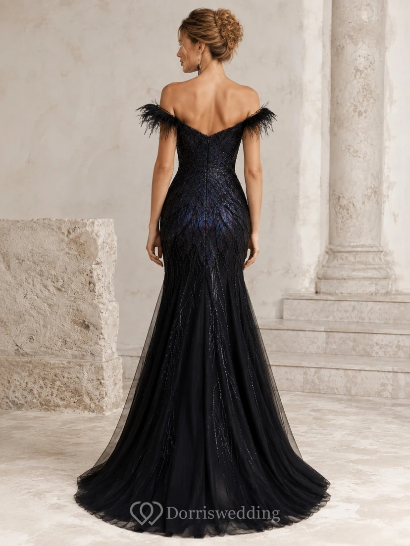 Schwarzes gotisches, schulterfreies Pailletten-Abendkleid im Meerjungfrauenstil mit Federn und Schleppe view 2