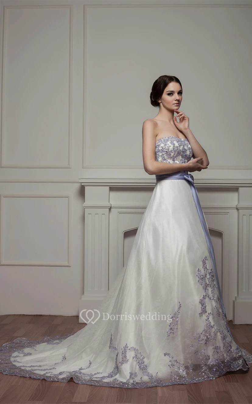 Sweetheart A-Line Appliqued Court Train and Gown With Ribbon view 7