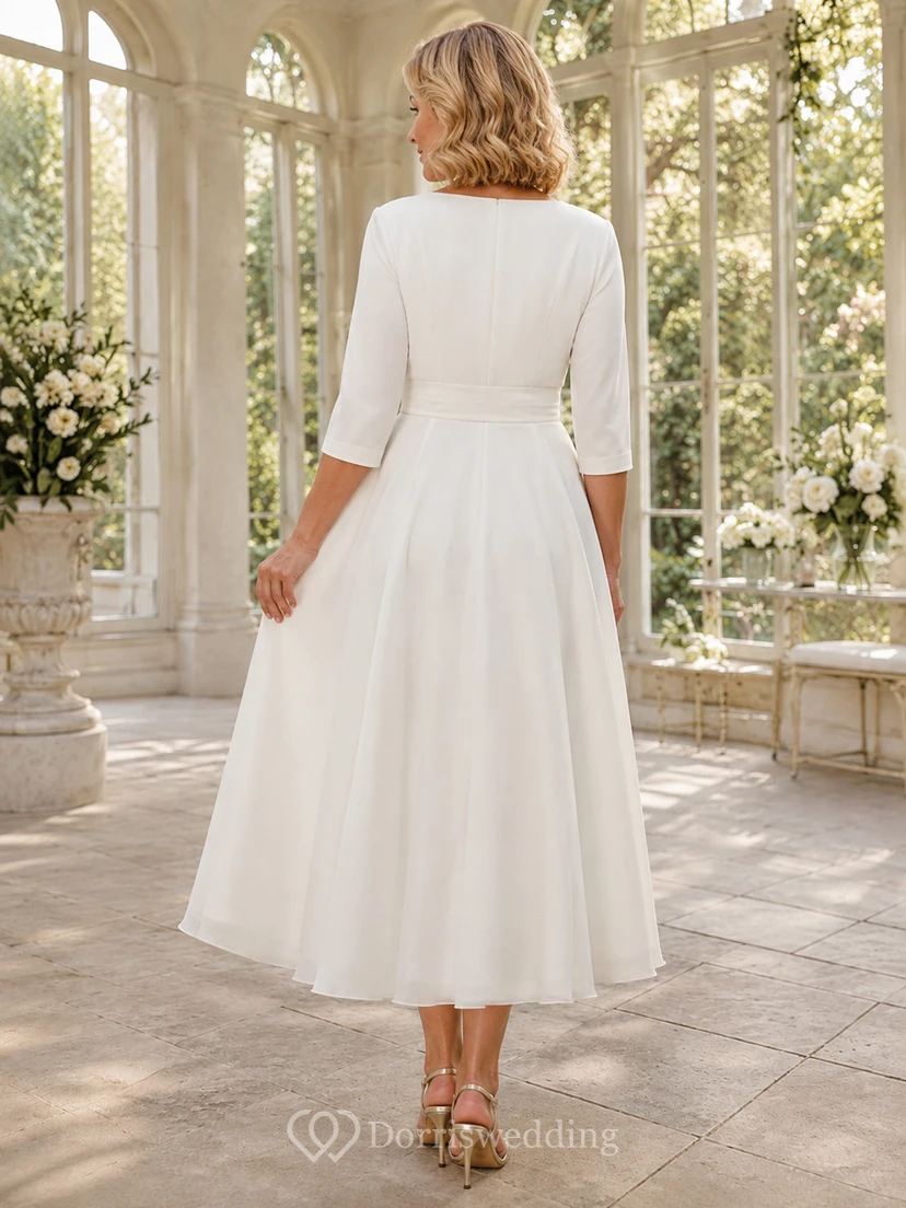 Elegantes, weißes, plissiertes Chiffonkleid mit V-Ausschnitt, Dreiviertelärmeln und Teekleid für Mütter view 2