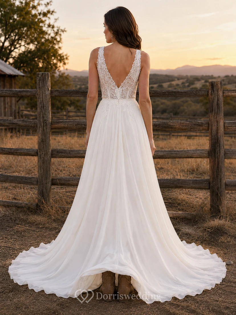 Robe de mariée de maternité à encolure carrée, bretelles, coupe trapèze, en tulle, style bord de lac, ourlet en dentelle view 2