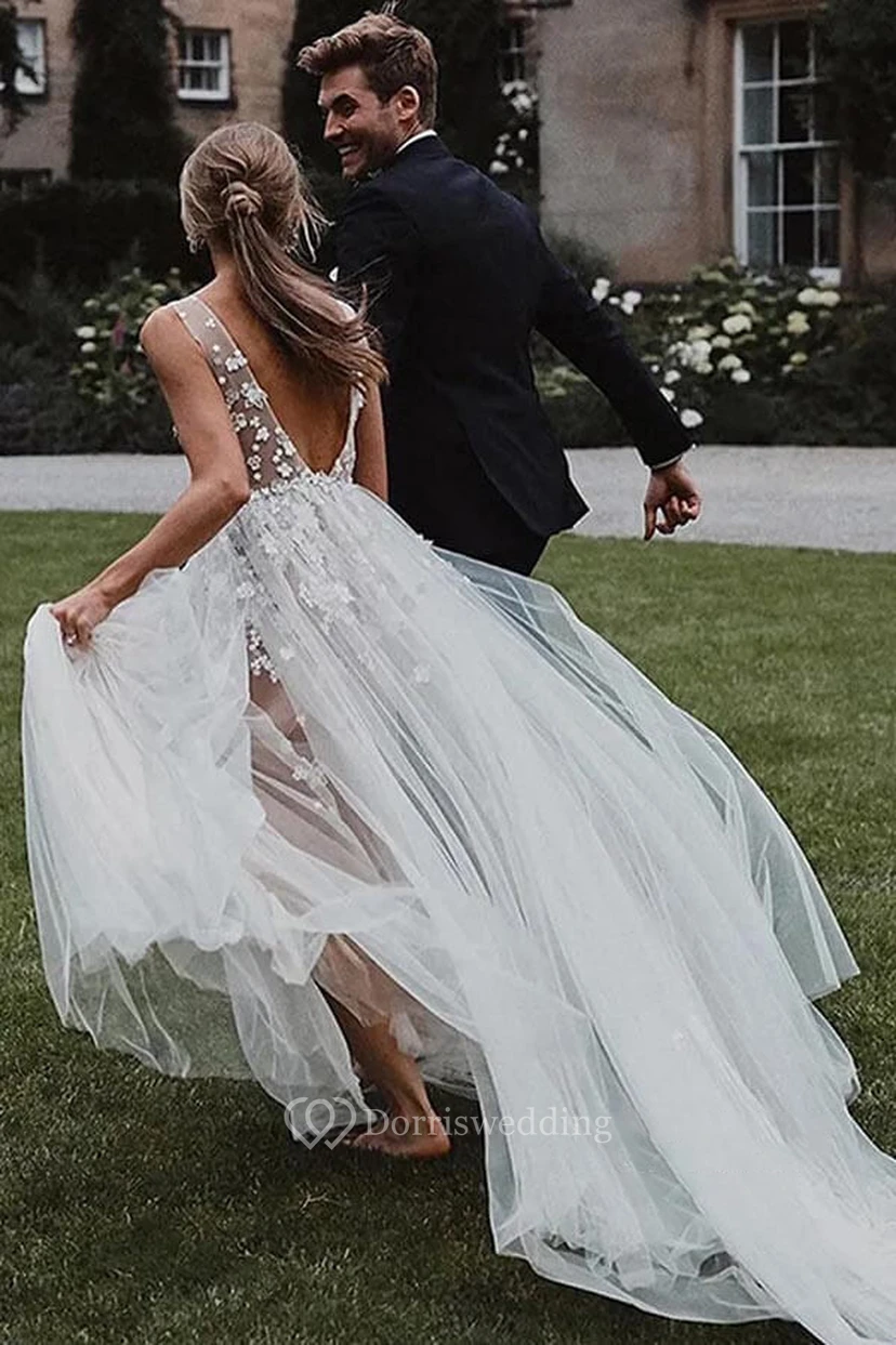 Ethereal Plunged Empire Sleeveless Tulle Applique Wedding Dress view 2