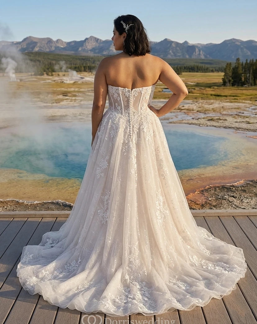 Plus Size Korsett-Brautkleid mit herzförmigem Ausschnitt und A-Linien-Rock aus Spitze view 2