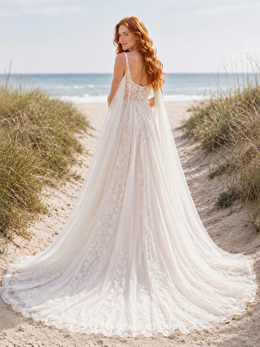 Robe de mariée de maternité en tulle dentelle à col carré, bretelles et longue traîne view 2