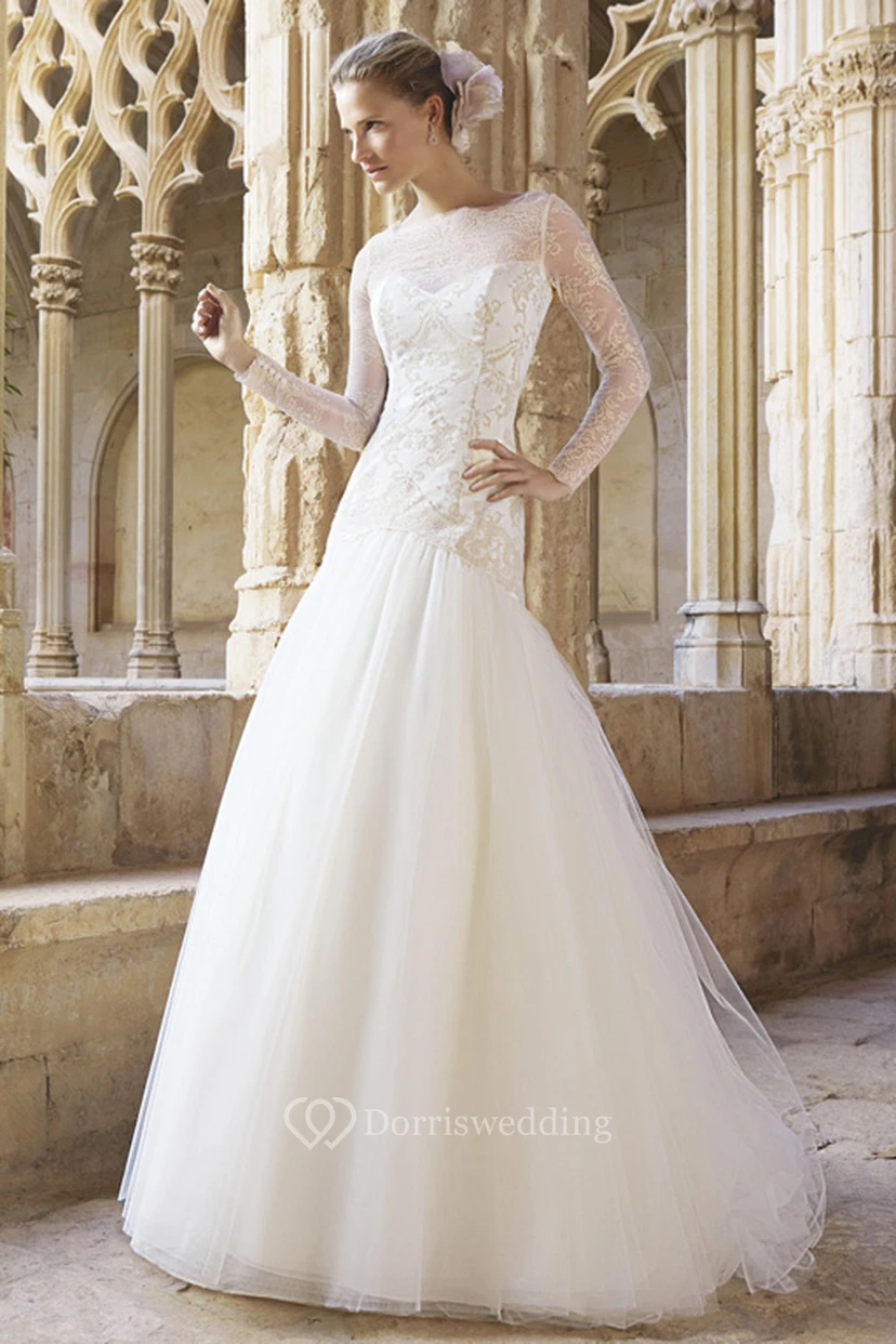A-Line Long Sleeve Bateau Neck Appliqued Dropped Tulle Wedding Dress