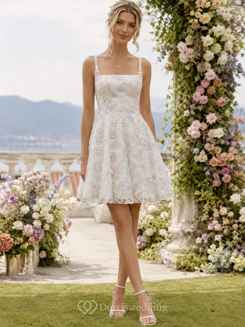 Robe de mariée courte en dentelle à fines bretelles