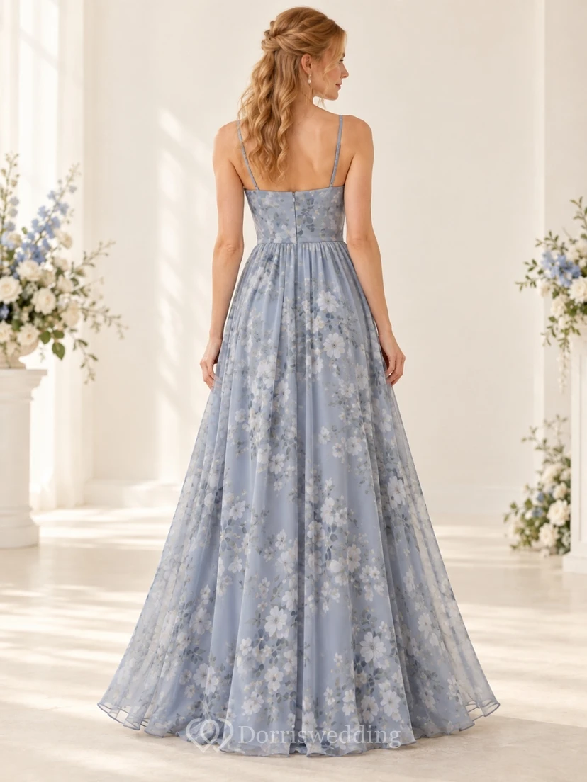 Vestido de dama de honor de gasa azul empolvado con escote cuadrado, sin mangas y largo hasta el suelo, corte en A. view 2