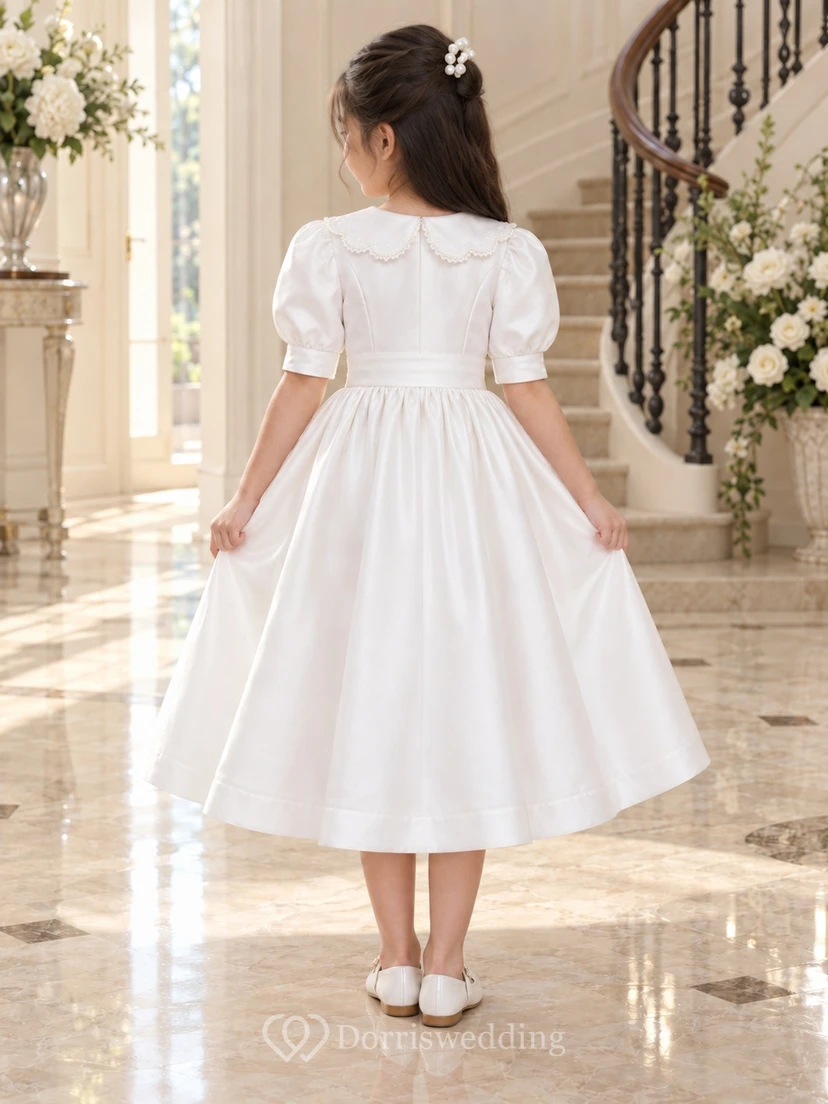 Vestido de niña de flores vintage blanco de corte A, largo hasta la rodilla, de satén, con mangas abullonadas, cuello festoneado y cintura ajustada. view 2
