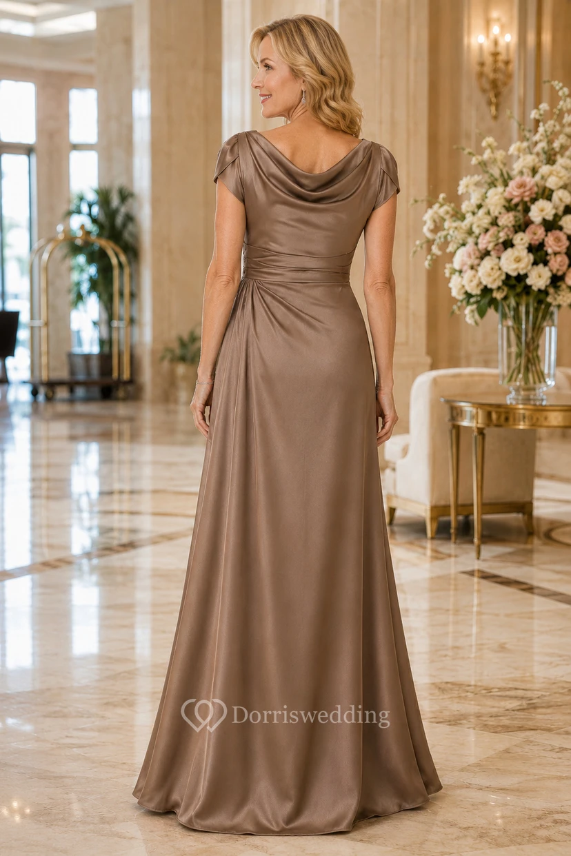 Taupefarbenes Satin-Kleid in A-Linie mit Wasserfallausschnitt für Mütter view 2
