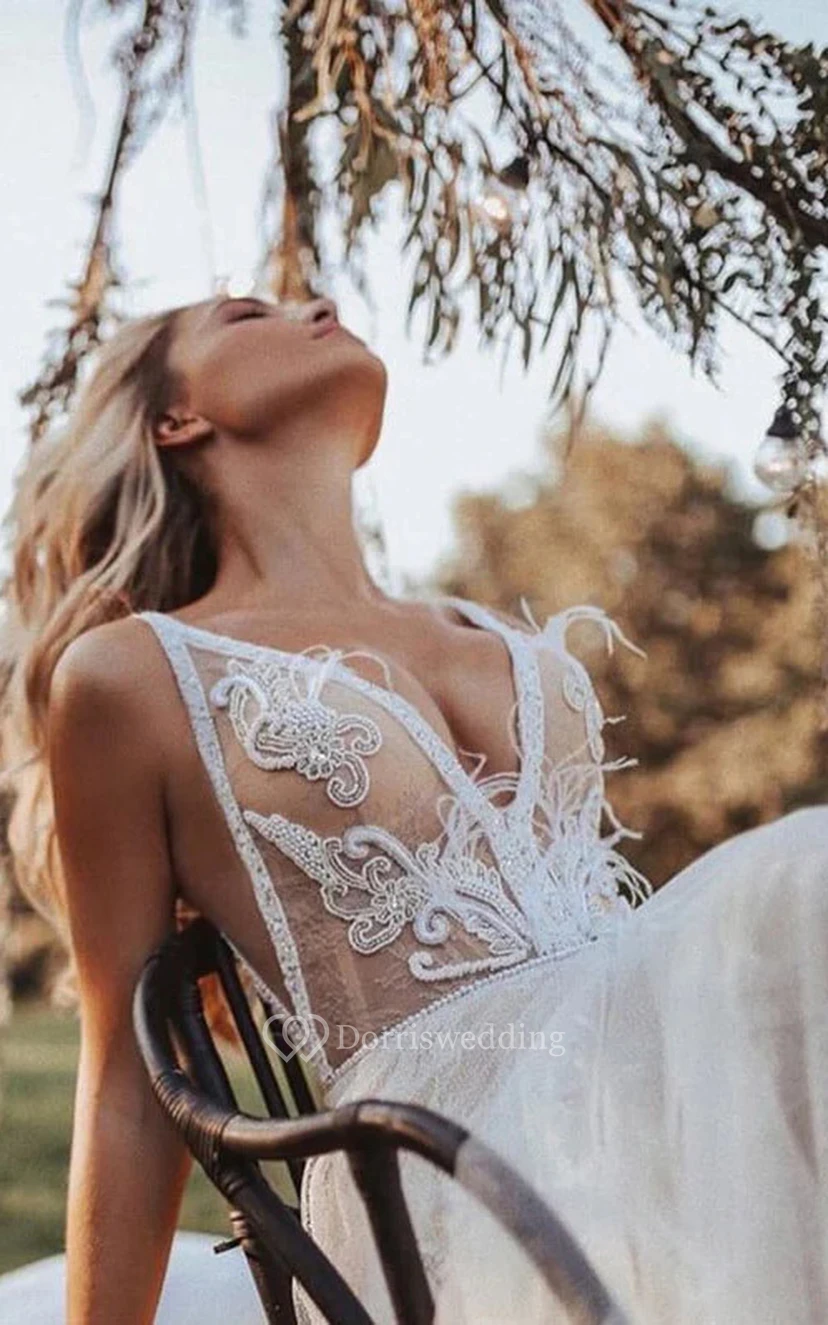 Vestido de novia sexy de corte imperio con escote pronunciado, sin mangas, de gasa y apliques de tul. view 4