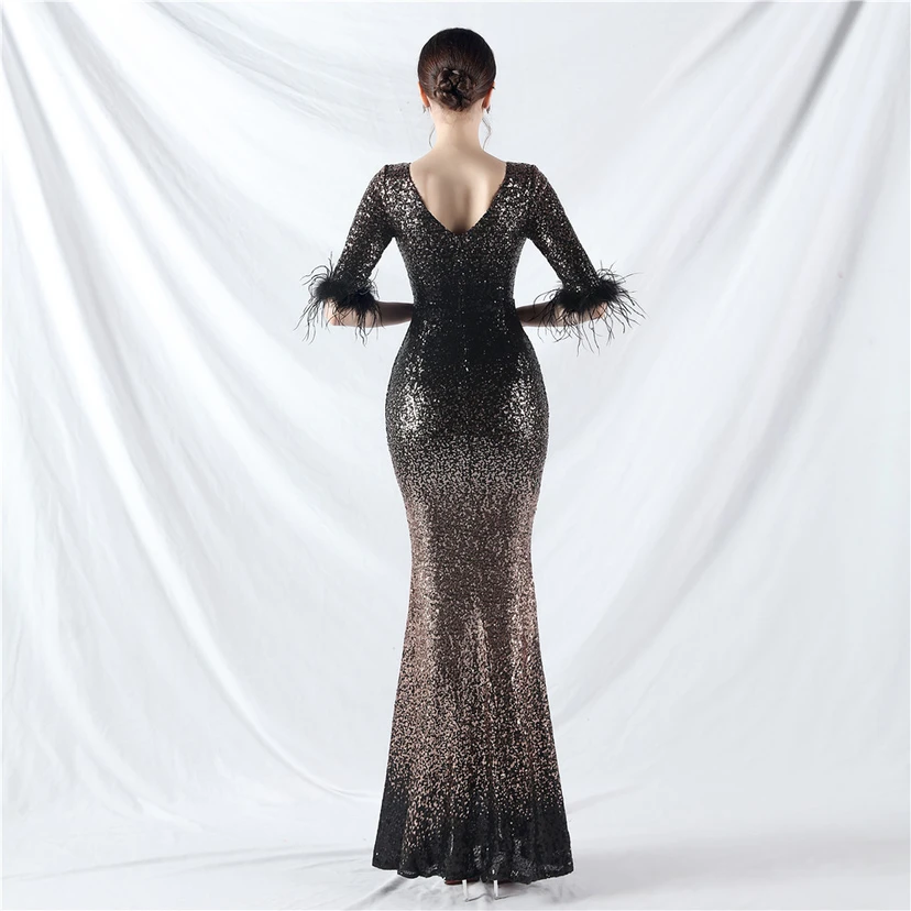 Robe de soirée artisanale à manches longues ornée de plumes d'autruche et de perles dégradées view 46
