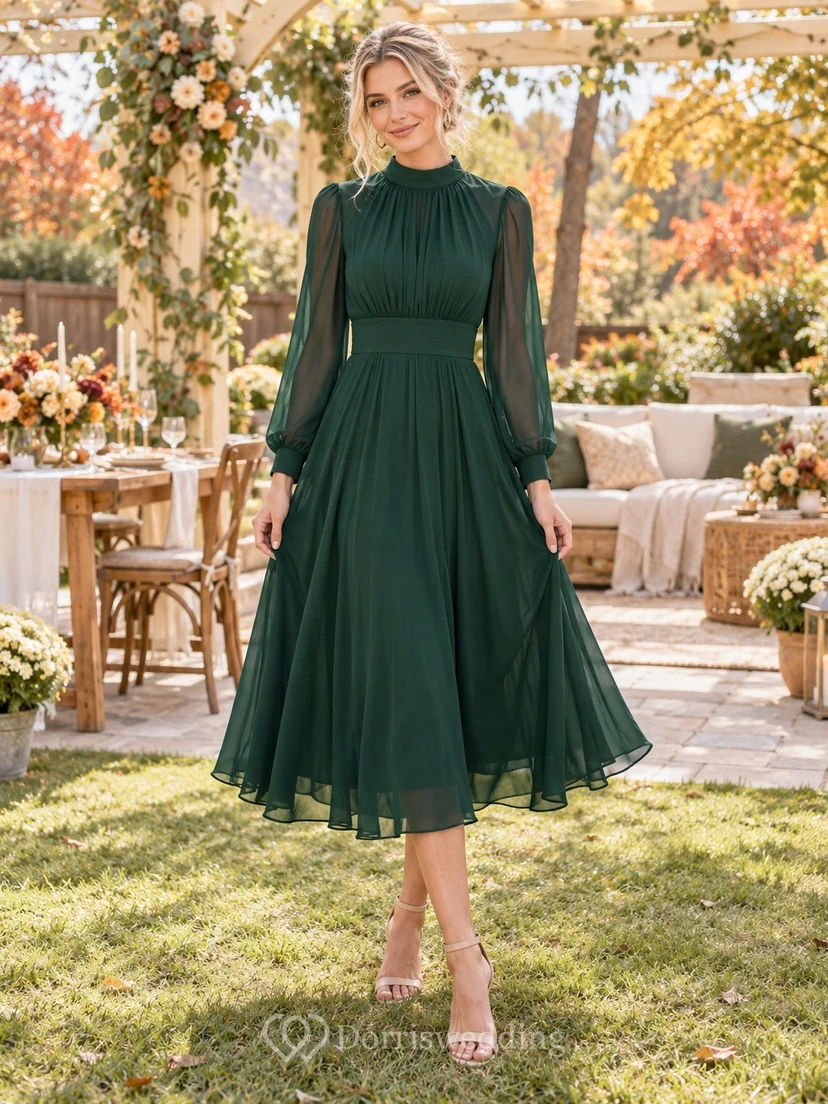 Vestido de invitada modesto de gasa verde oscuro con cuello alto y manga larga