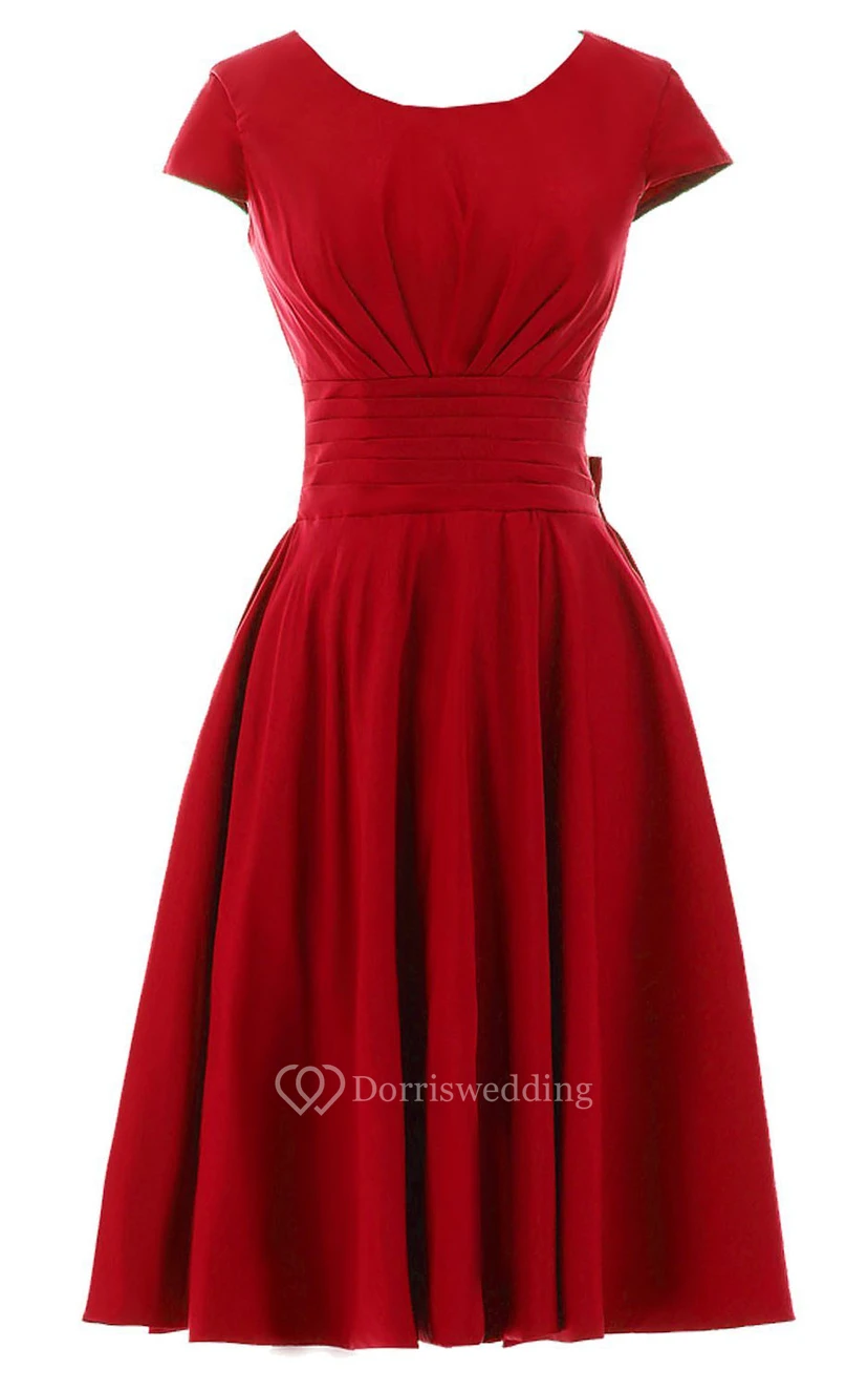 Kurzärmeliges, knielanges, plissiertes Chiffonkleid mit Schleife view 7