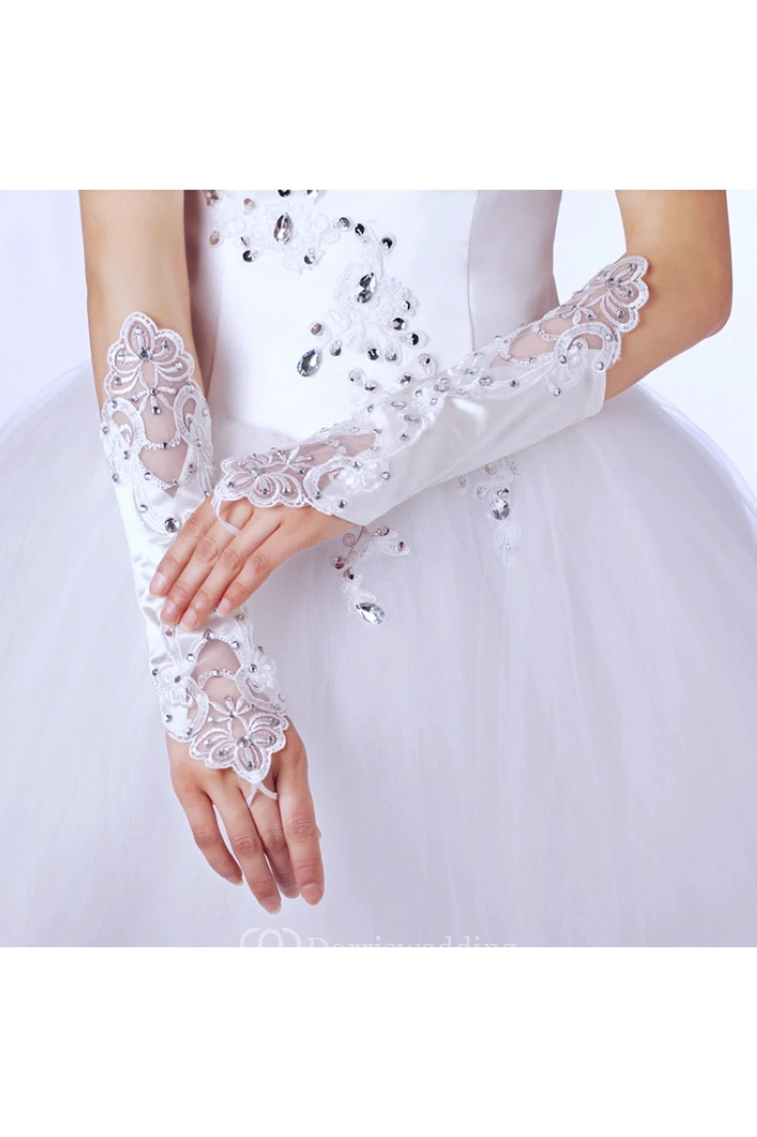 Gants en satin élastique à maille creuse brodés de perles et de diamants view 4