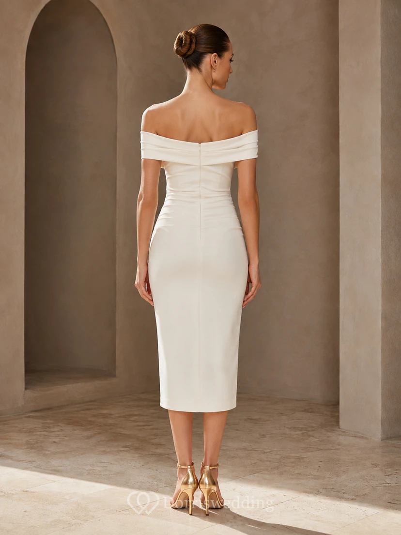 Robe de mariée civile moderne en satin drapé, épaules dénudées, longueur thé, simple view 2